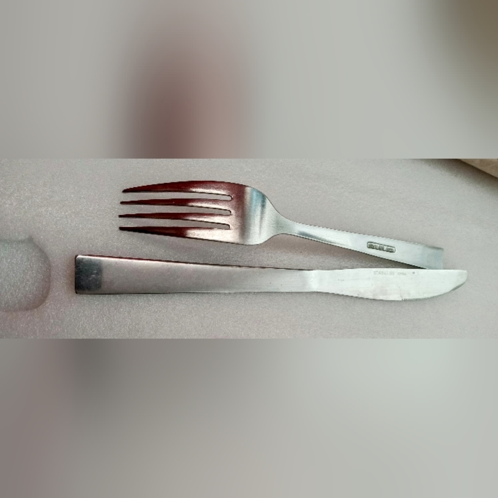 Stainless Steel Set of Dinner Fork & Steak Knife - Picture 3 of 7
